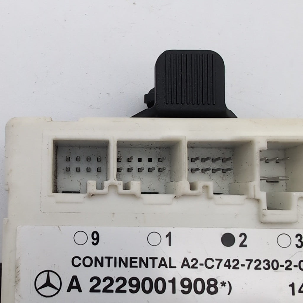 2015- 2020 Mercedes W205 C300 Front Right Door Control Unit A2229001908