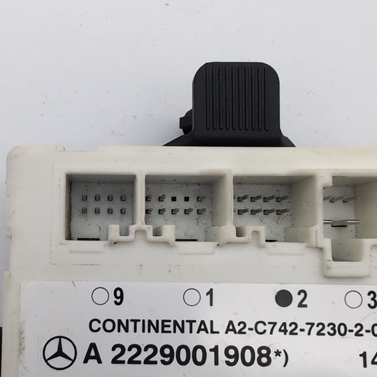2015- 2020 Mercedes W205 C300 Front Right Door Control Unit A2229001908