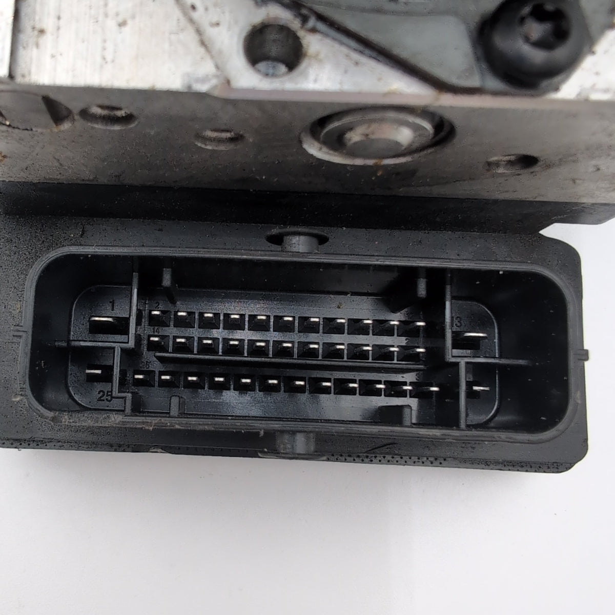 2015 - 2018 Kia Sedona ABS Anti Lock Brake Pump Control Unit 58900-A9450