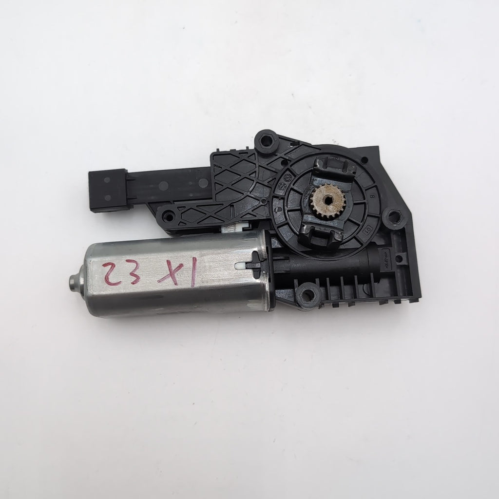 2023 2024 2025 BMW X1 U11 Panoramic Sunroof Power Sun Shade Motor OEM 9854524