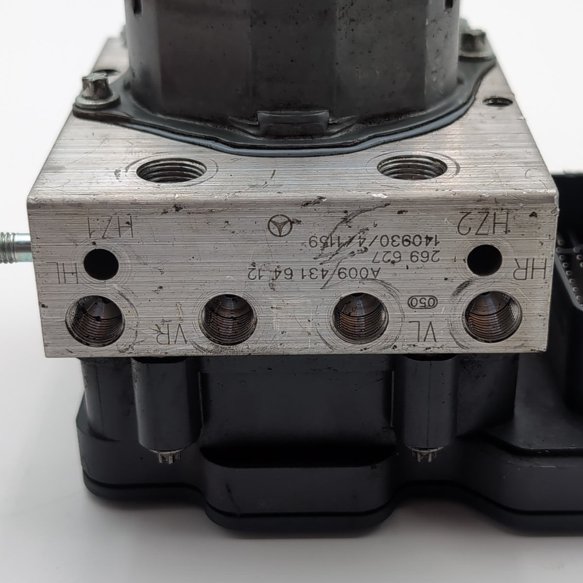 2014 2015 Mercedes CLA250 2.0L ABS Anti-Lock Brake Pump Module Unit A0094316412