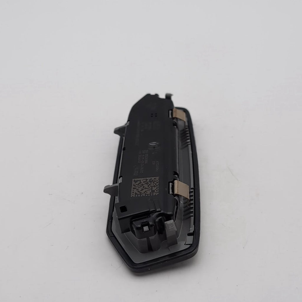 2023 - 2026 BMW X7 Rear Interior Reading Light Lamp 7911121