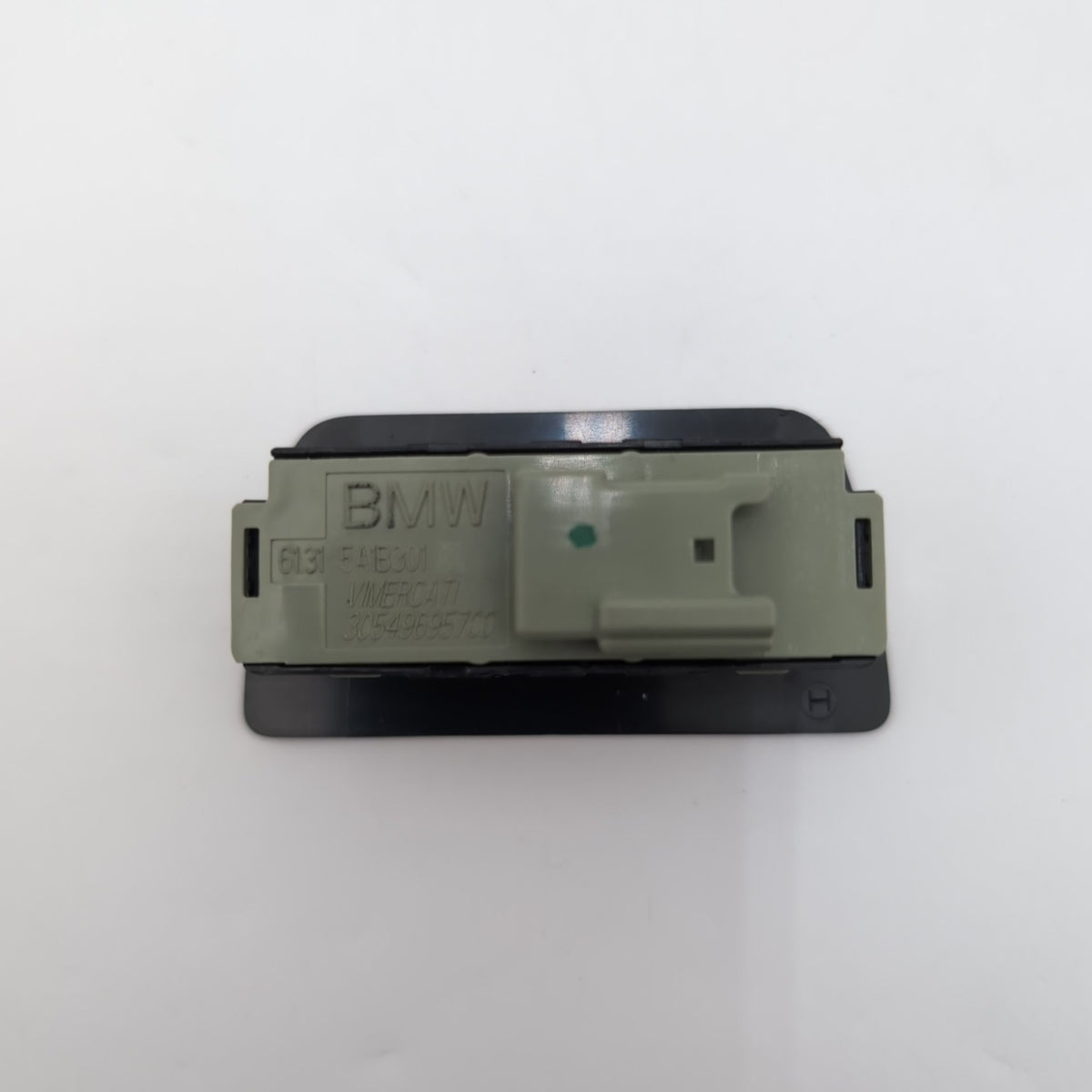 2021 - 2026 BMW 540i 530i i5 G60 M5 X1 X2 X3 Trunk Lid Tailgate Switch Button