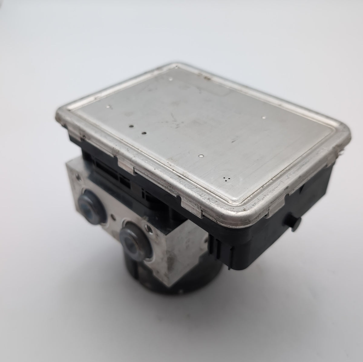 2018 2019 Chevrolet Equinox 2.0L ABS Anti Lock Brake Pump 84646852