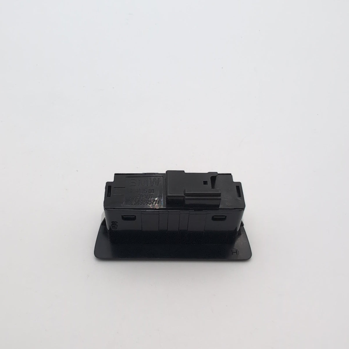 2023 - 2026 BMW G20 G26 XM X3 X5 X6 X7 Rear Trunk Open Close Switch 5A64C25