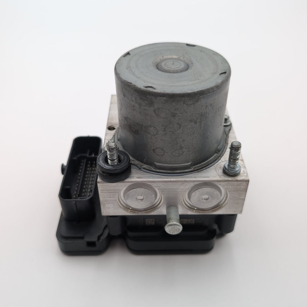 2018 Chevrolet Malibu 1.5L ABS Anti Lock Brake Pump 84325538