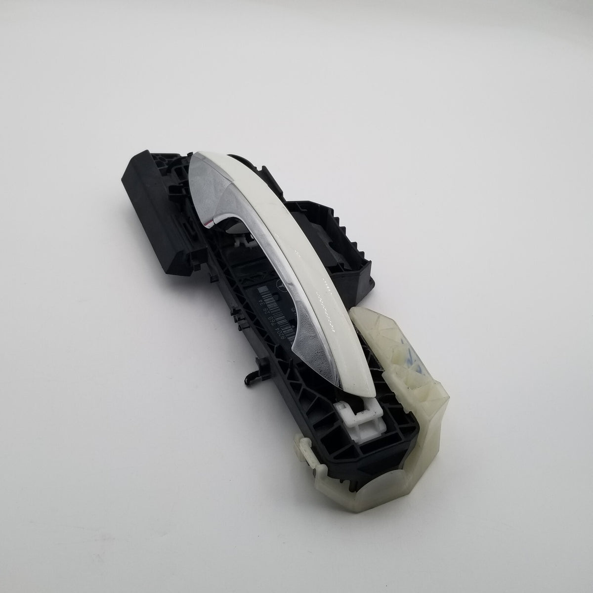 2014- 2019 MERCEDES CLA250 C117 REAR LEFT EXTERIOR DOOR HANDLE