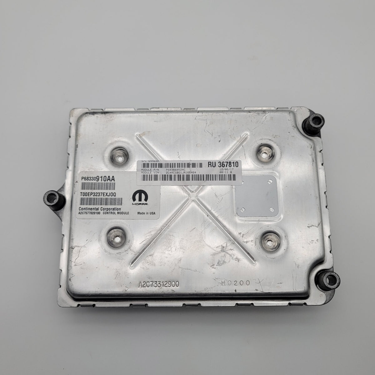 2018 2019 Chrysler Pacifica 3.6L Engine Computer Control Module ECM 68330910AA