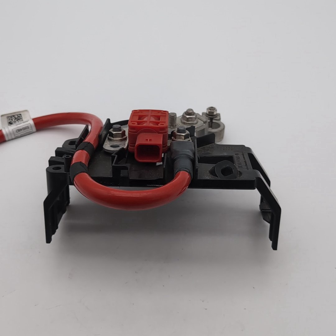 2023 2024 2025 2026 BMW 530i 540i i5 G60 Positive Battery Cable Terminal 5B32E62