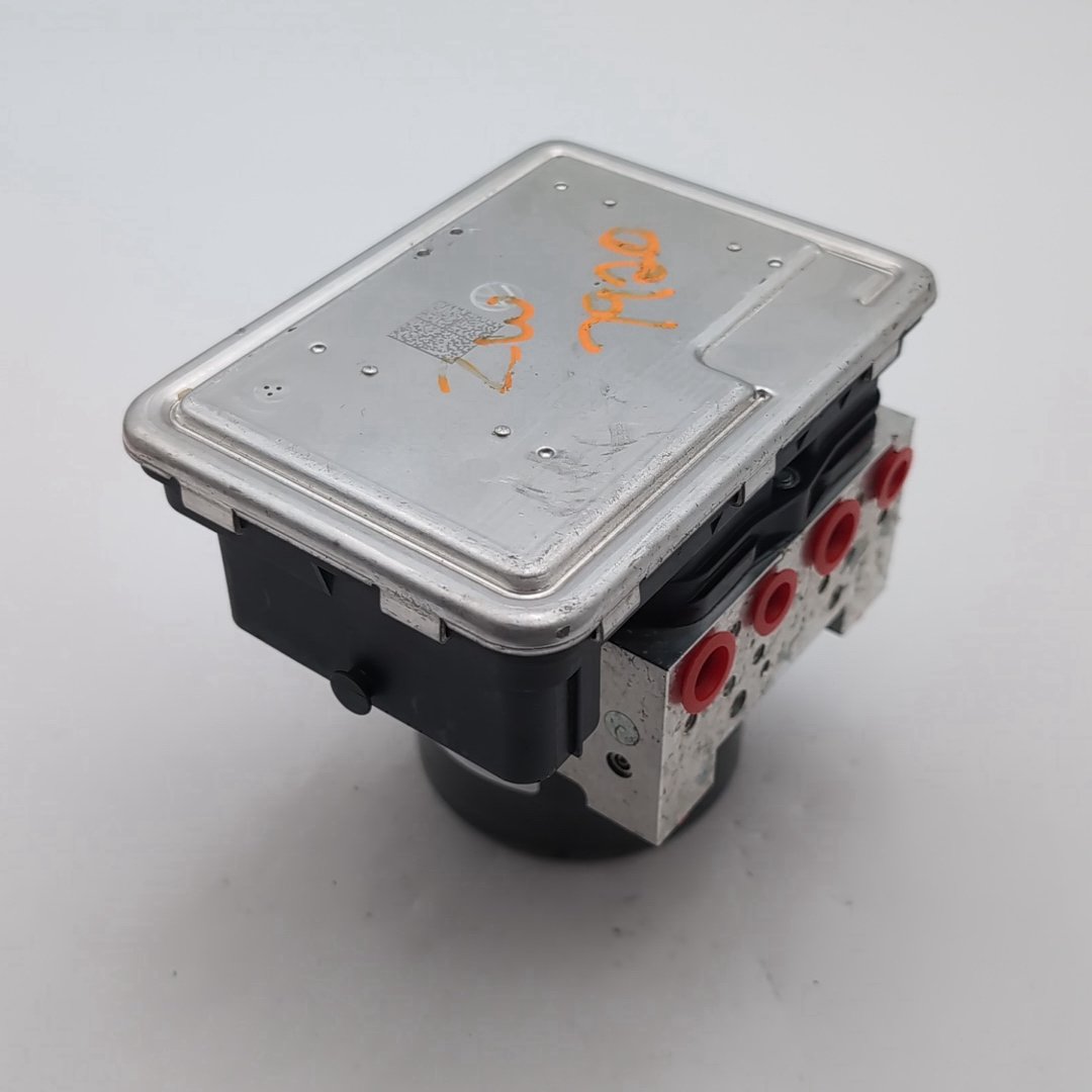 2020 2021 2022 Volkswagen Passat 2.0L ABS Anti Lock Brake Pump 561614517H