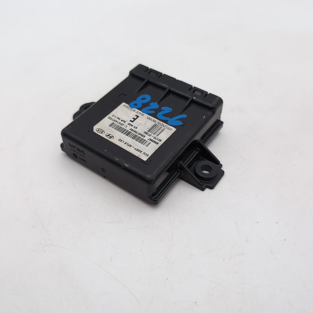 2015 2016 2017 Kia K900 AFLS LED Headlight Control Module OEM 92170-3T300