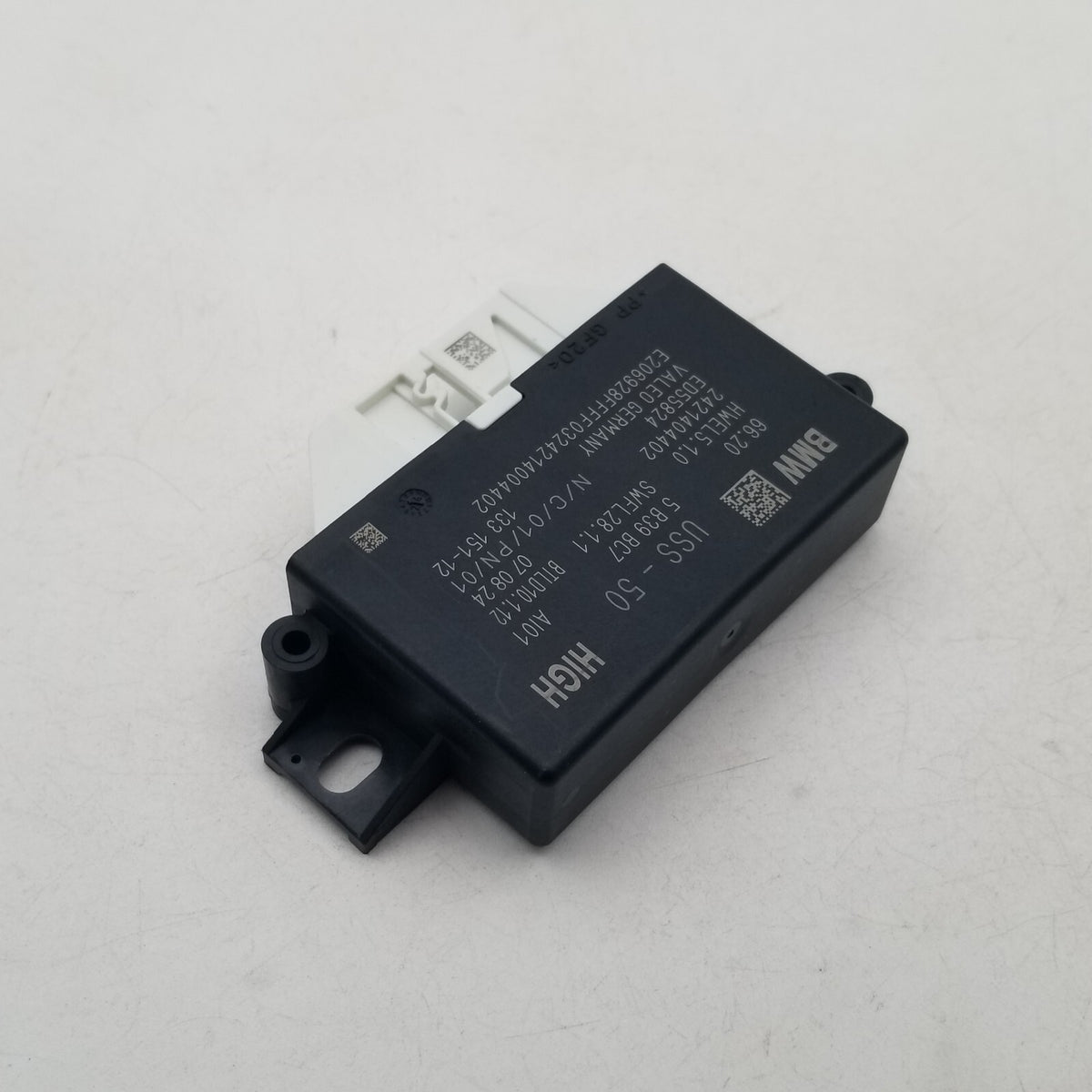 2023 - 2026 BMW G60 G70 X1 X2 X5 X7 USS Ultrasonic Parking Sensor Module