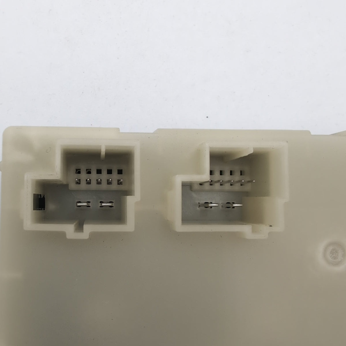 2021 - 2026 BMW G20 G26 G30 M3 X3 X6 X6M Rear Liftgate Trunk Lid Control Module