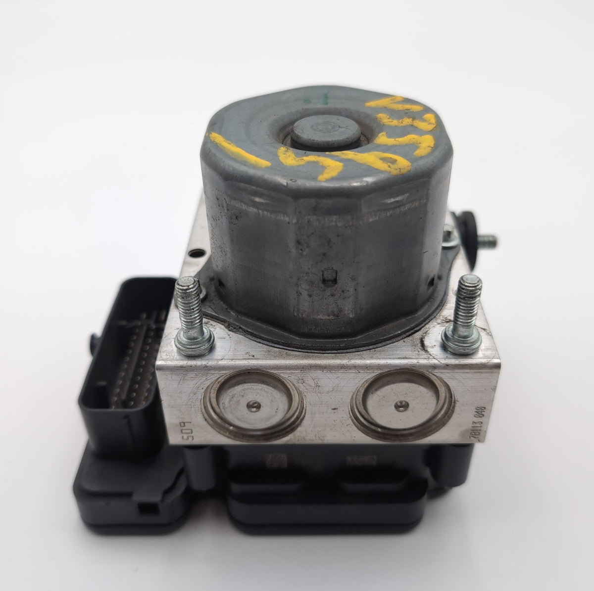 2017 2018 2019 Infiniti QX30 2.0L ABS Anti Lock Brake Pump Control A0914310000
