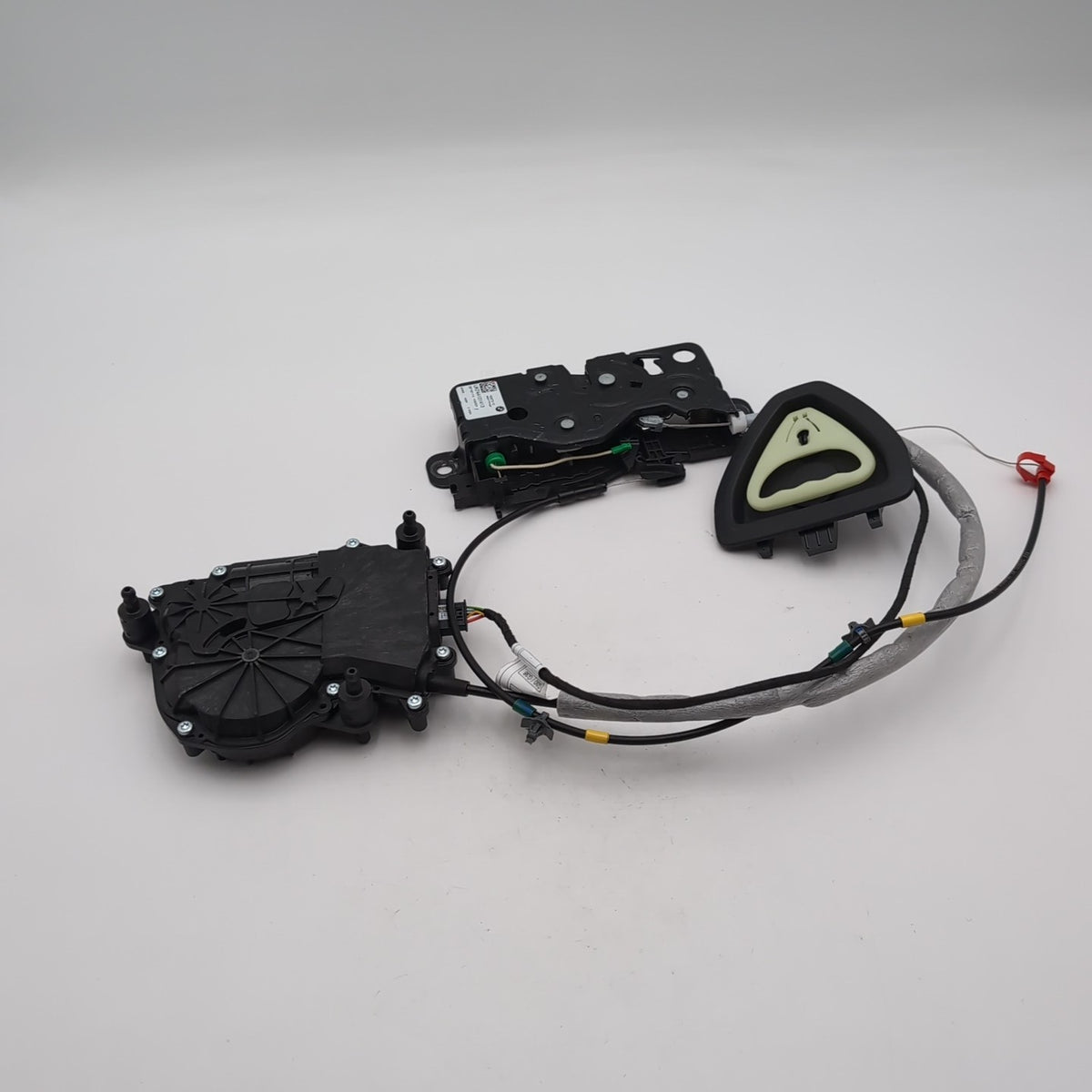 2021- 2024 BMW X3 M4 M3 G80 G83 G82 Rear Trunk Lid Actuator Latch Lock Assembly