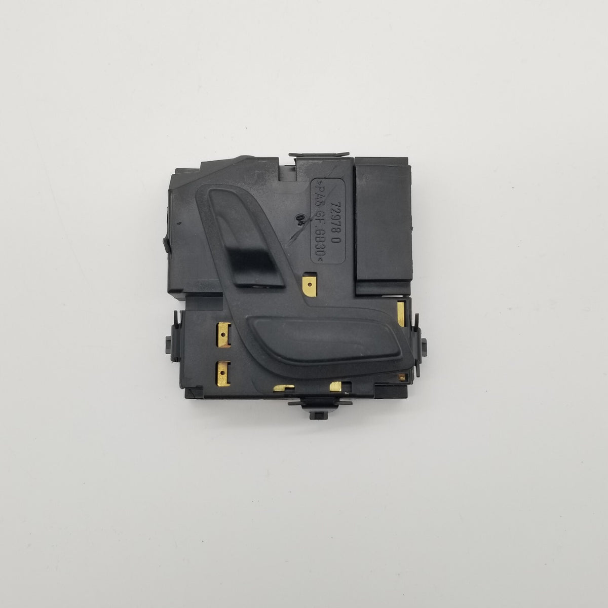 2008- 2014 MERCEDES W204 C-CLASS FRONT RIGHT SEAT ADJUSTMENT SWITCH 2048701758