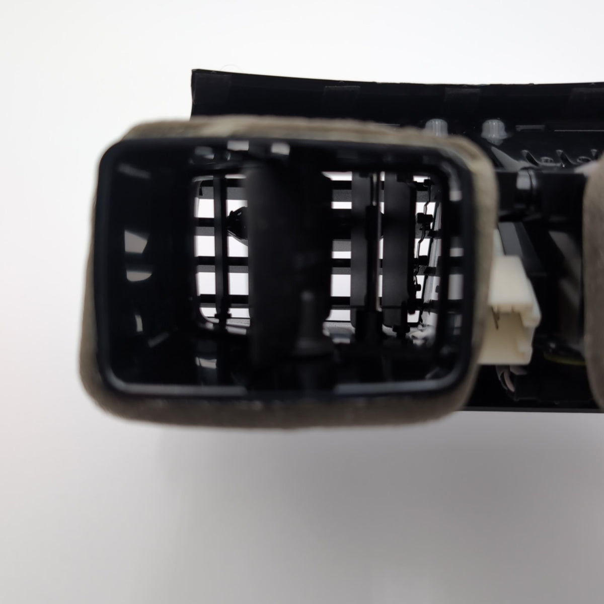 2016 - 2022 BMW 740i 750i G11 G12 Rear AC Heater Air Vent 9312288