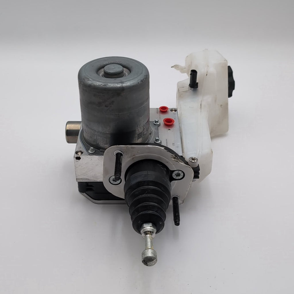 2025 Cadillac CT4 2.0L Master Cylinder ABS Brake Booster 85707837