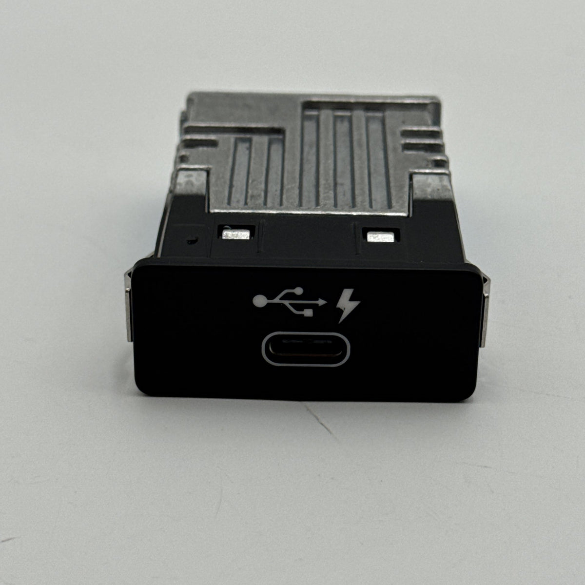 2019 - 2024 BMW 3 4 5 X3 X4 X5 X6 Rear Center Single USB Port Socket 8711939