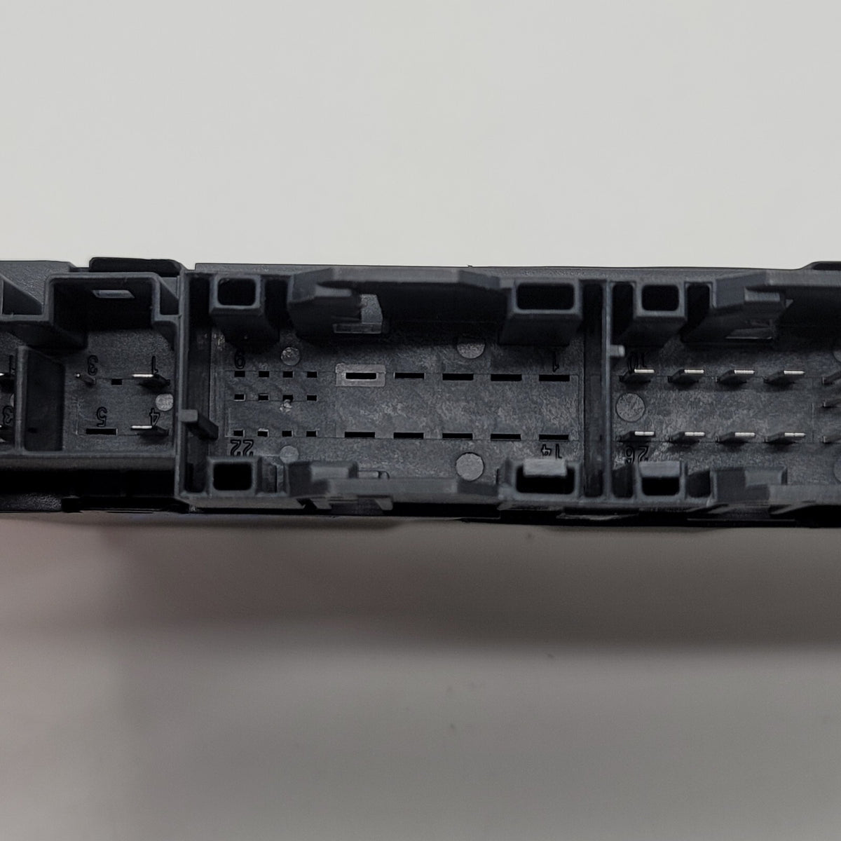2024 BMW I20 iX Seat Control Module OEM 5A64DB3