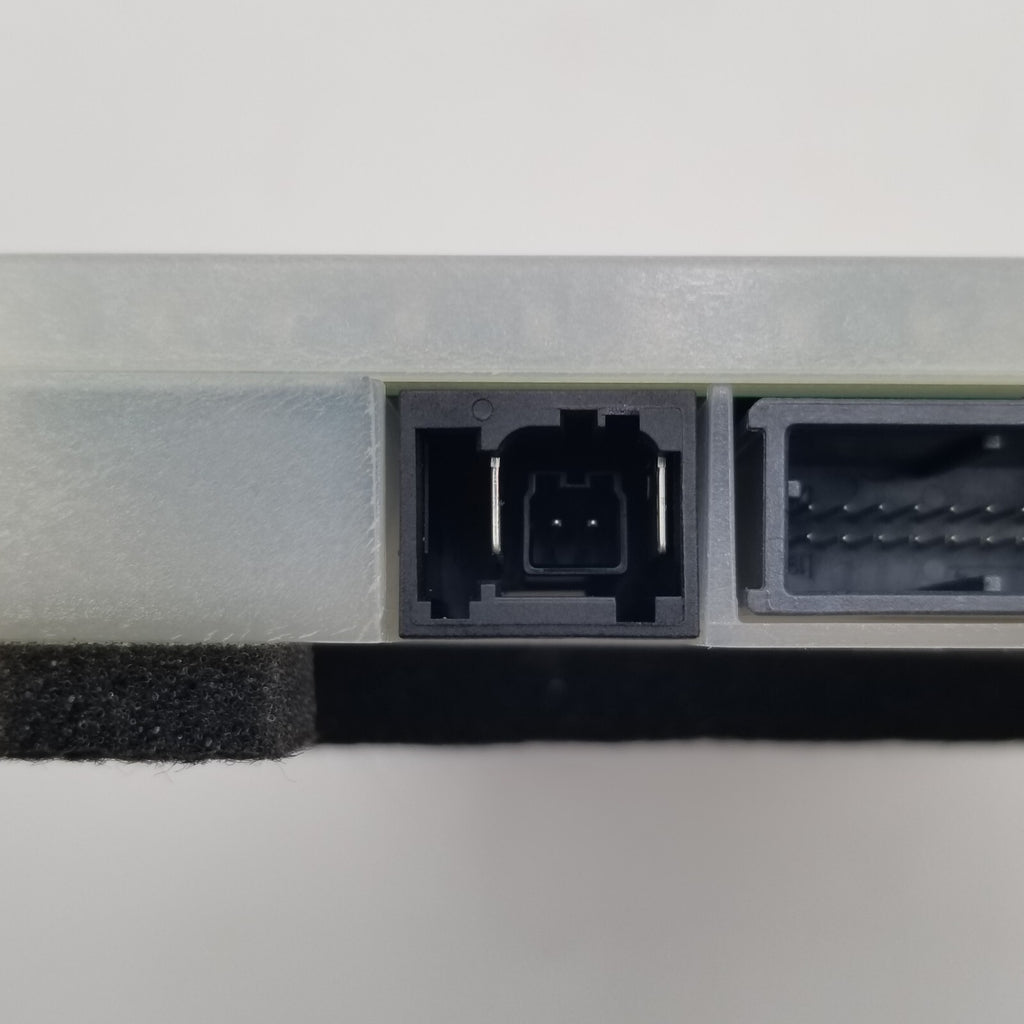 2025 BMW 330i G20 X1 U11 X3 G45 Antenna Telematics Control Module 5B5C761