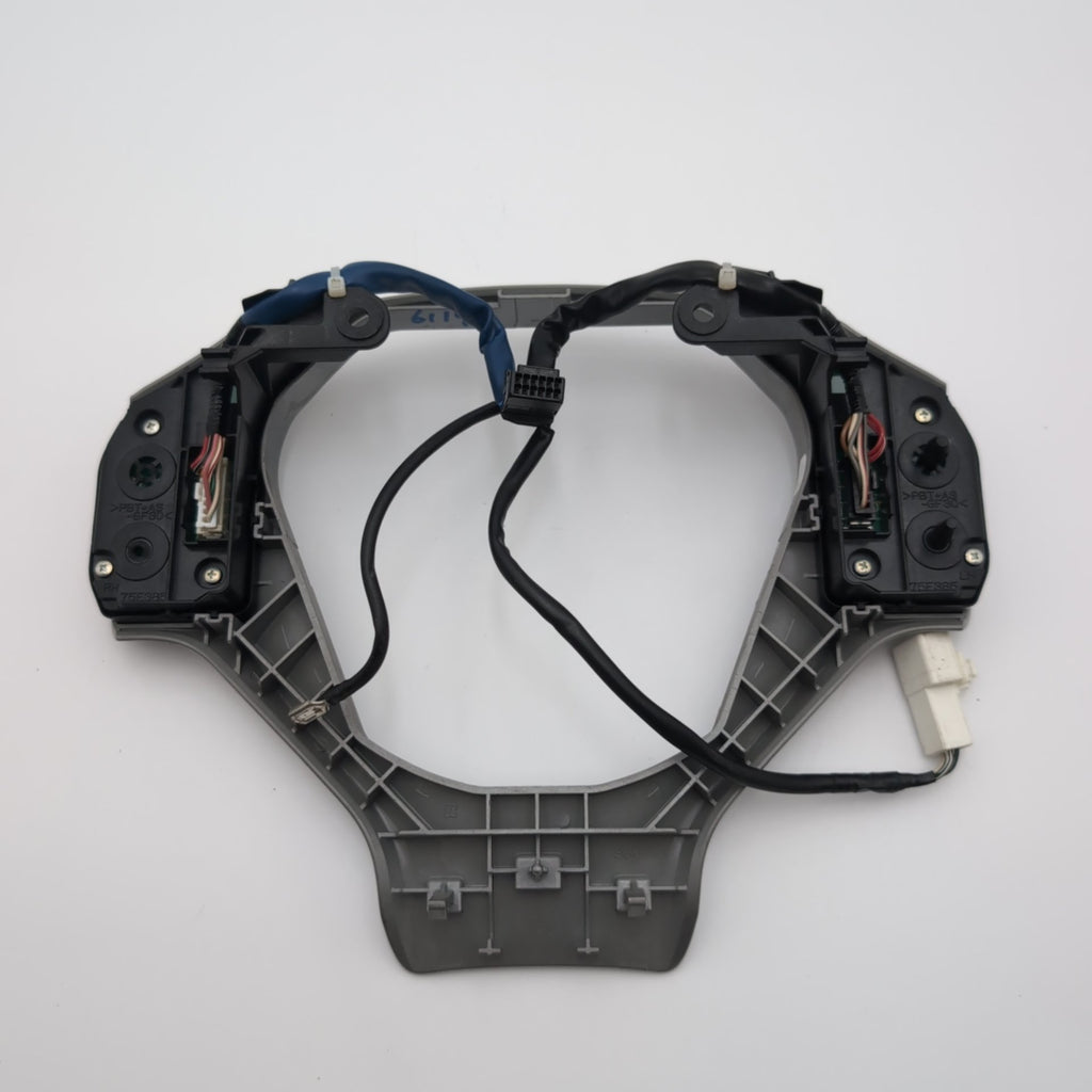 2011 2012 2013 Lexus CT200h Steering Wheel Radio Phone Audio Control Switch Trim