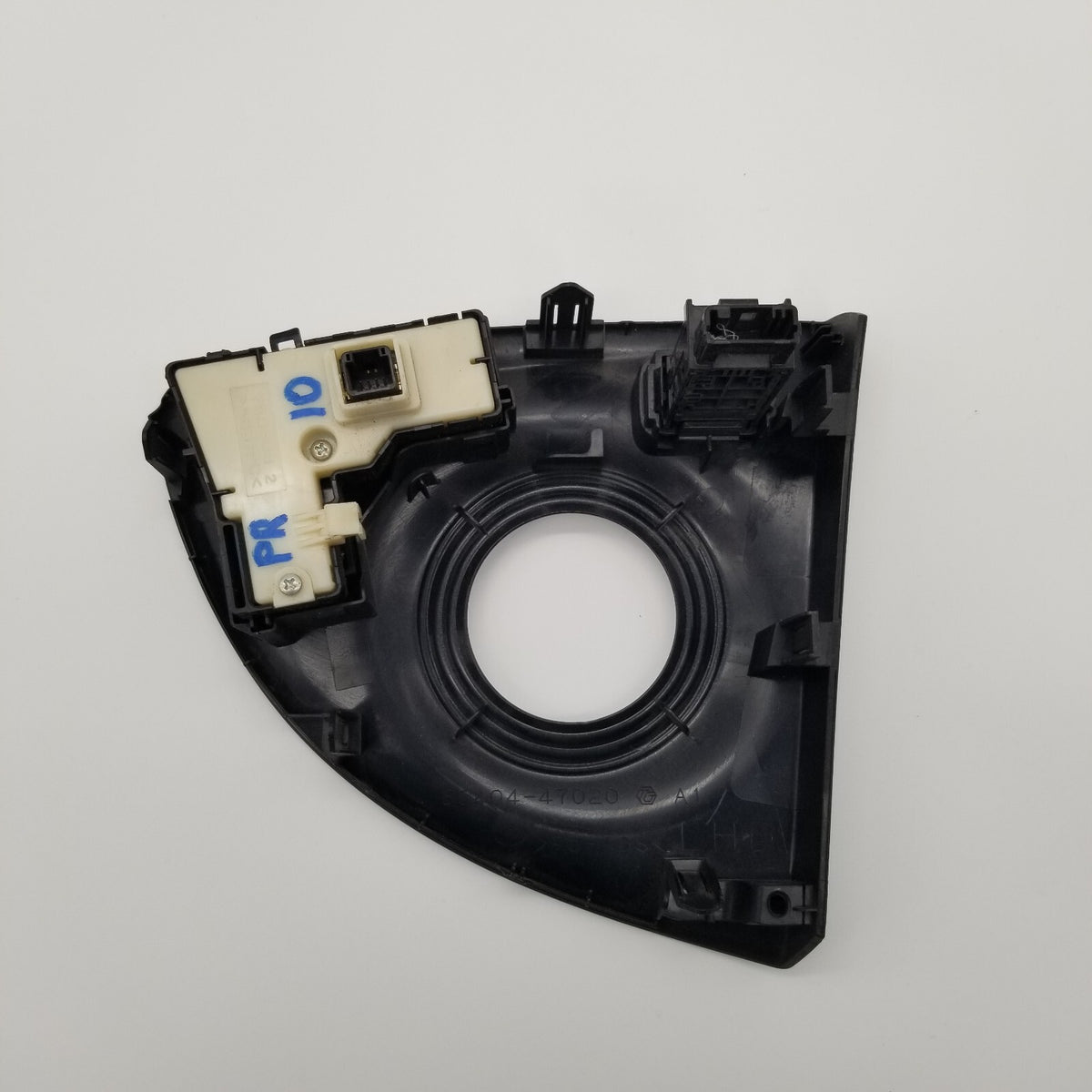 2010- 2015 TOYOTA PRIUS CENTER CONSOLE GEAR SHIFTER TRIM BEZEL 5540447020 OEM