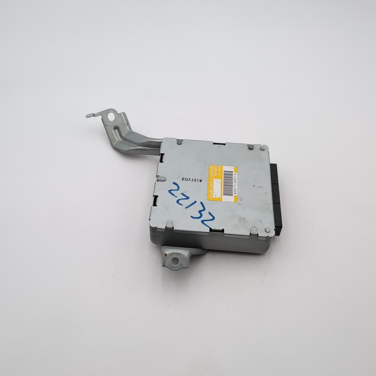 2004 2005 Lexus GX470 Stabilizer Control Module OEM 89271-60011