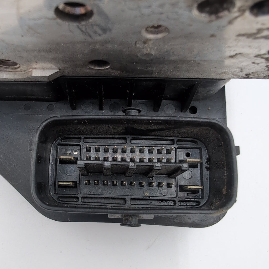 2010 - 2013 Lexus RX350 ABS Anti Lock Brake Pump Control Unit 44540-0E092