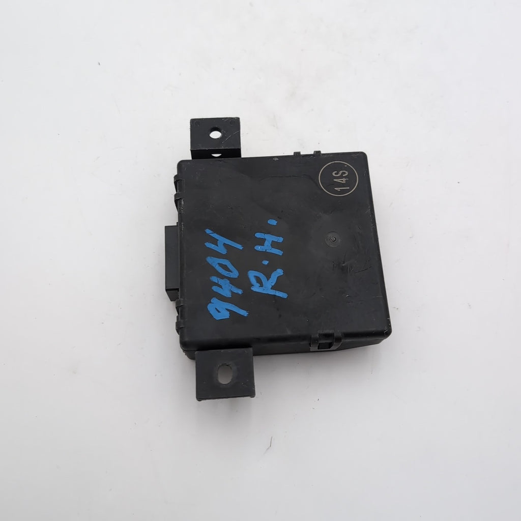 2016 2017 Porsche Macan Gateway Control Module OEM 95B907530F