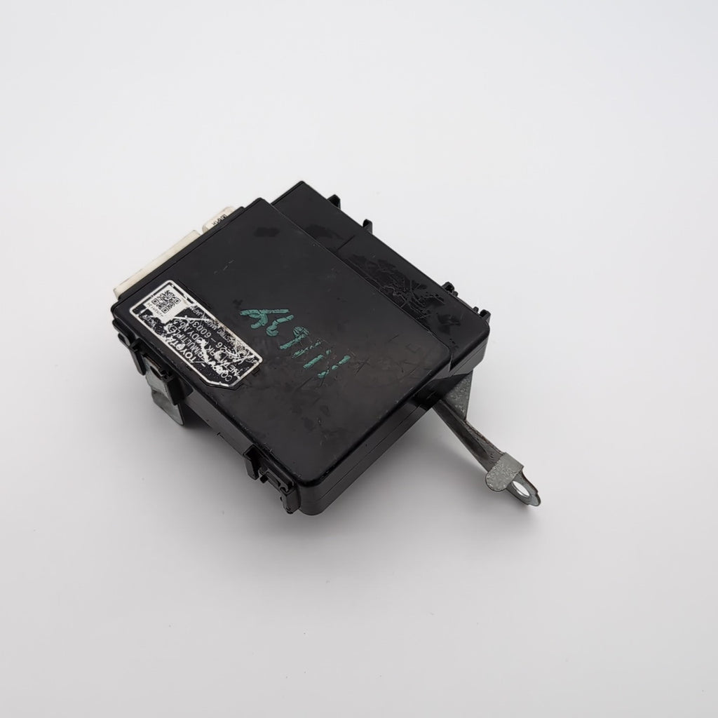2003- 2009 Lexus GX470 Multiplex Network Body Control Module 89226-60030