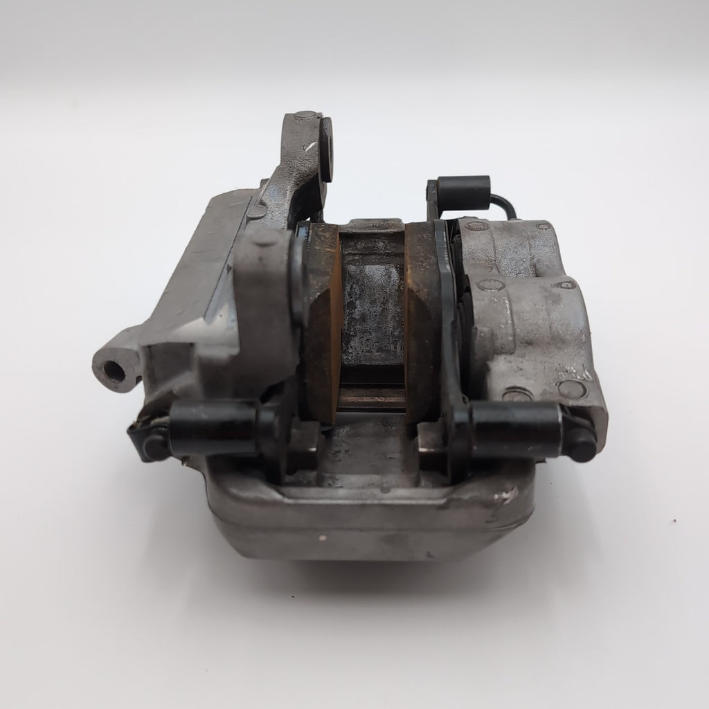 2022 - 2025 BMW 330i 430i G20 G26 RWD Front Right Brake Caliper 6885840