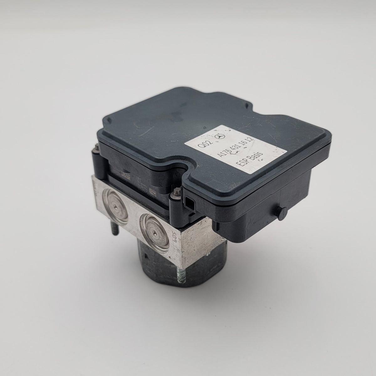 2014 2015 Mercedes-Benz GLA45 ABS Pump Control Unit OEM A1764311612