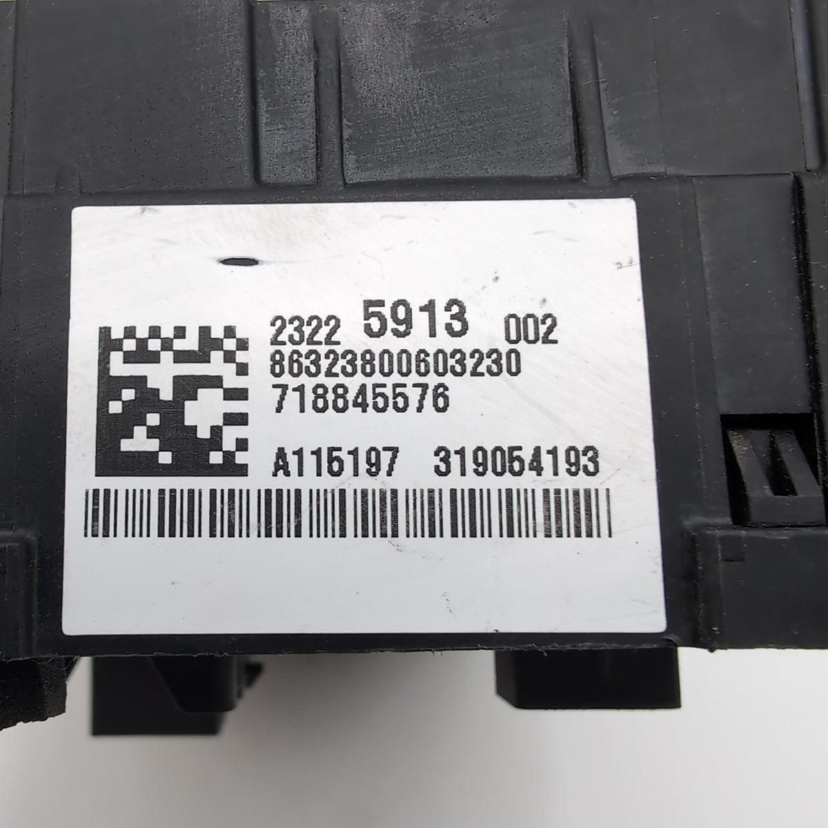 2015 2016 Cadillac Escalade Junction Fuse Box Relay OEM 22864091