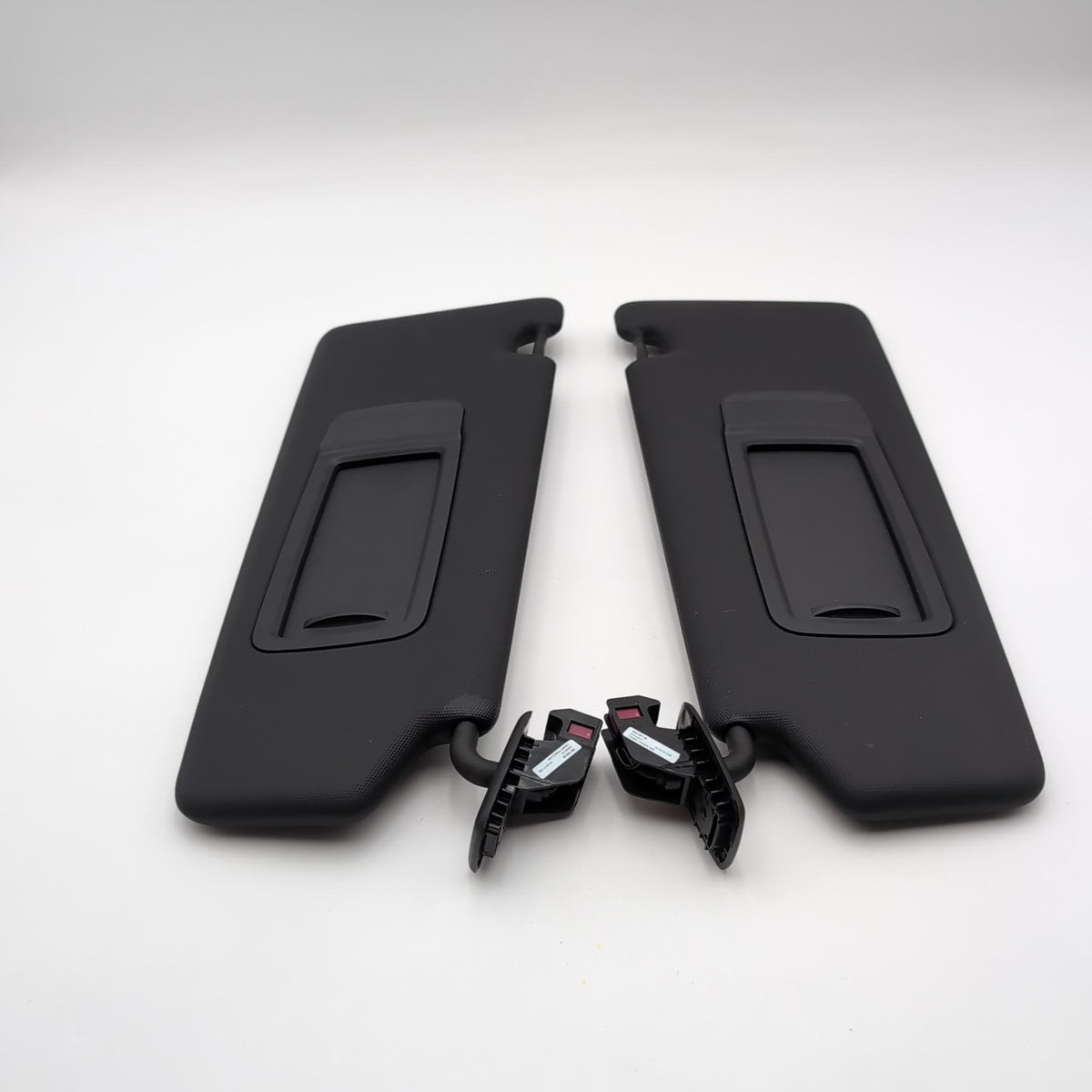 2024 2025 BMW 530i 550E G60 Sedan Left Right Sun Visor Set OEM 9501367 9501368