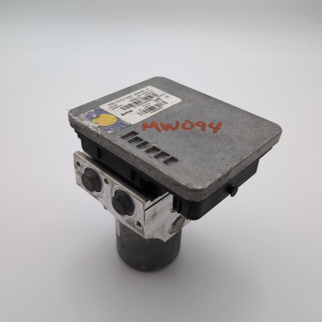 2016 - 2021 BMW 540i ABS Anti Lock Brake Pump Control Unit 6896980