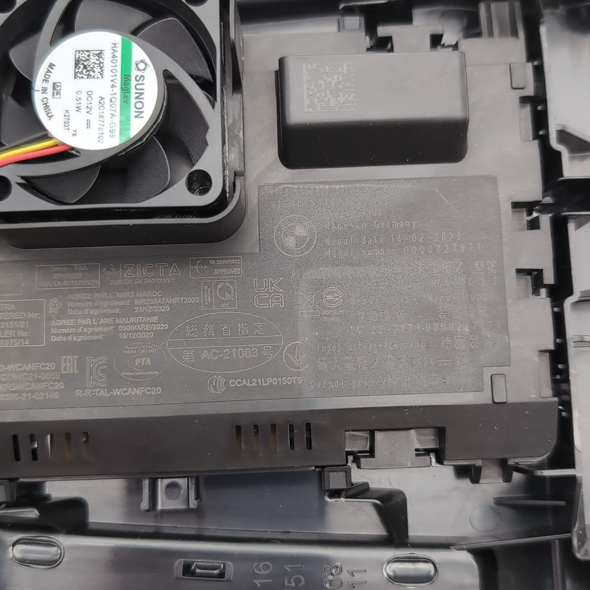 2022 2023 2024 2025 BMW X1 U11 Front Wireless Charging Pad Tray 5A623B0 5A22F51