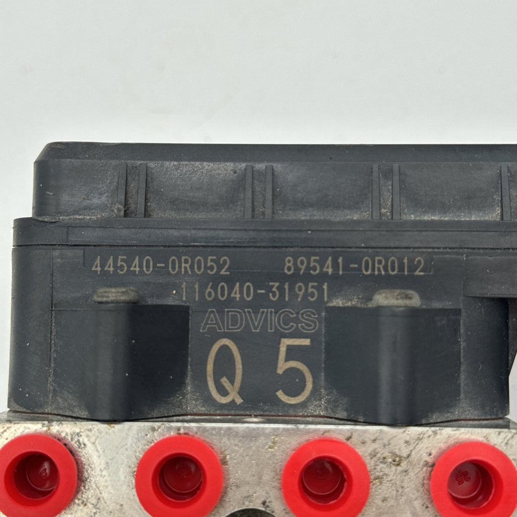 2010 2011 2012 Toyota RAV4 ABS Anti Lock Brake Pump Control Unit 44540-0R052