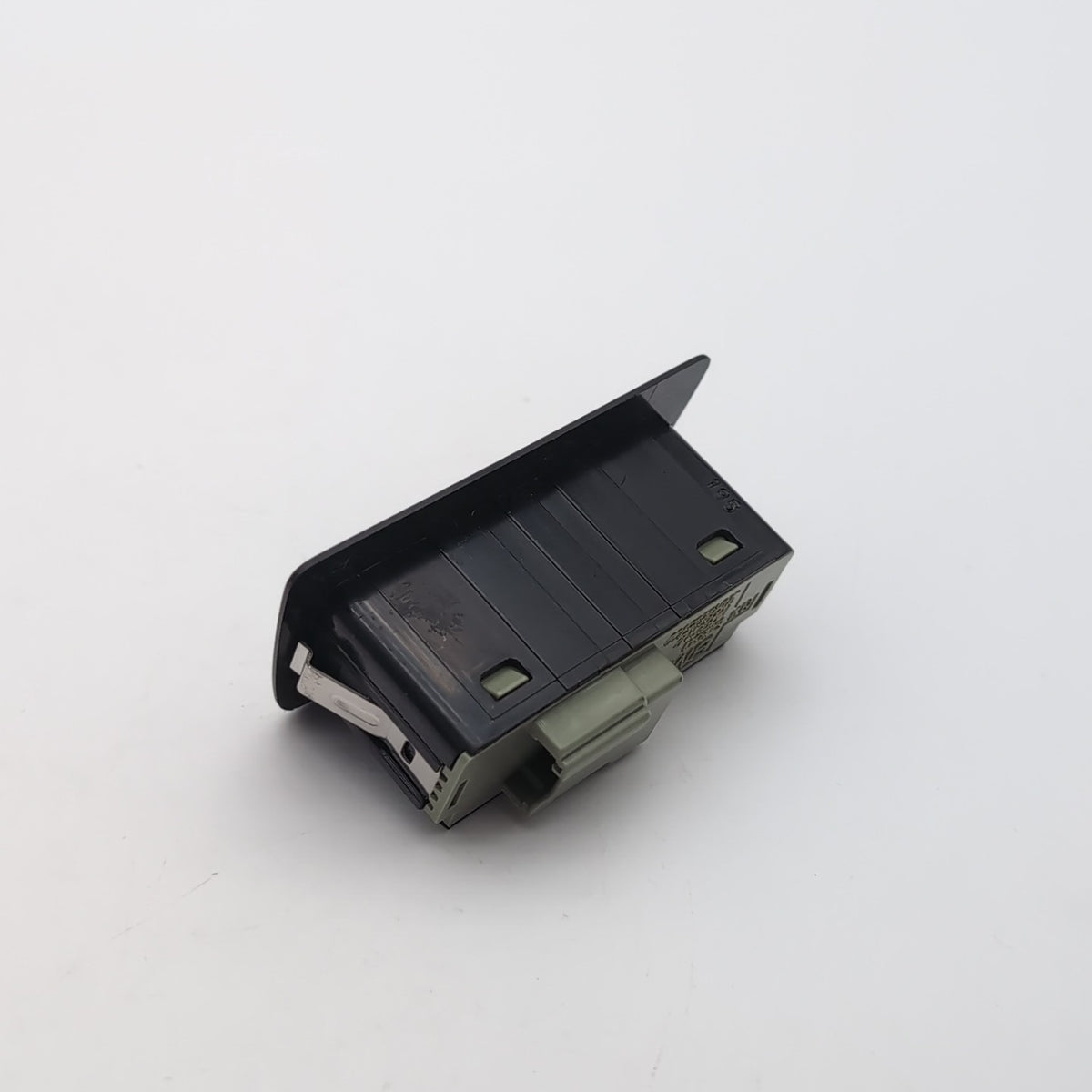 2021 - 2026 BMW 540i 530i i5 G60 M5 X1 X2 X3 Trunk Lid Tailgate Switch Button
