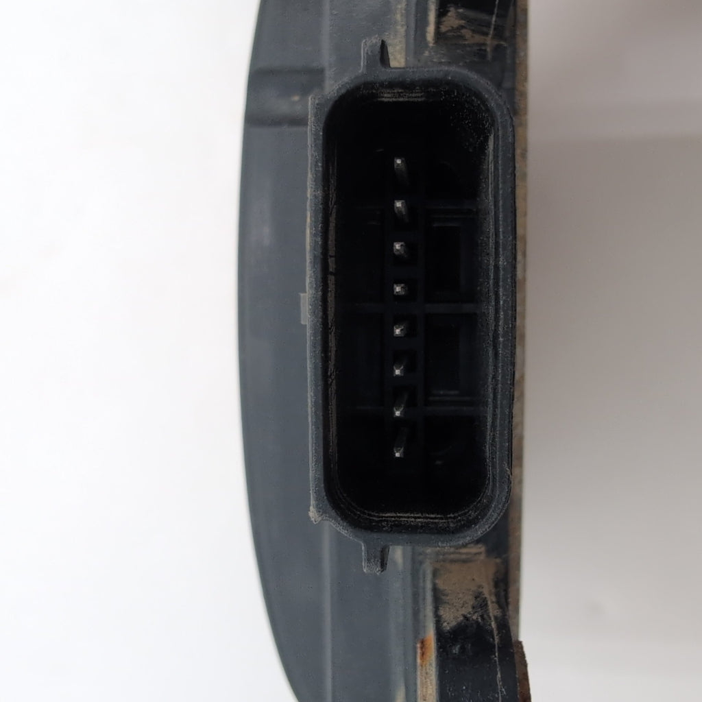 2016 - 2020 Nissan Rogue Rear Left Blind Spot Radar Sensor 284K16FL0A