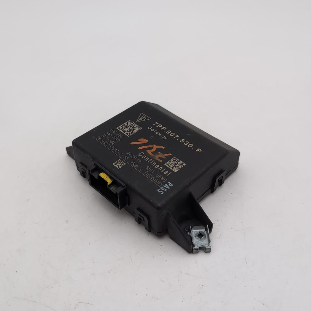 2013 Porsche Cayenne Gateway Control Module