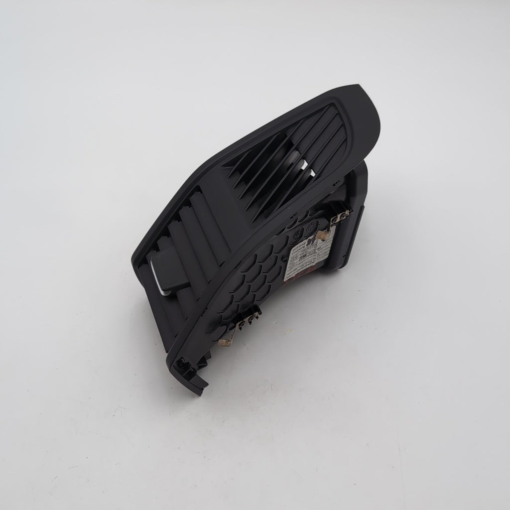 2014- 2021 BMW i3 I01 Hybrid Front Right Passenger Side Air Heat Cooling Vent
