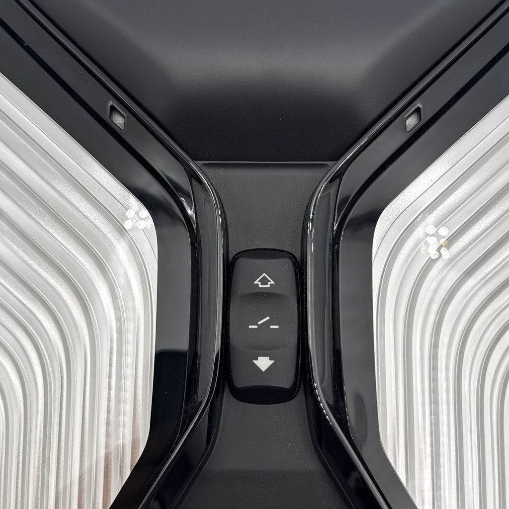 2019 - 2022 BMW 330i G20 G30 X3 Overhead Console Dome Light Assembly 5A0F647