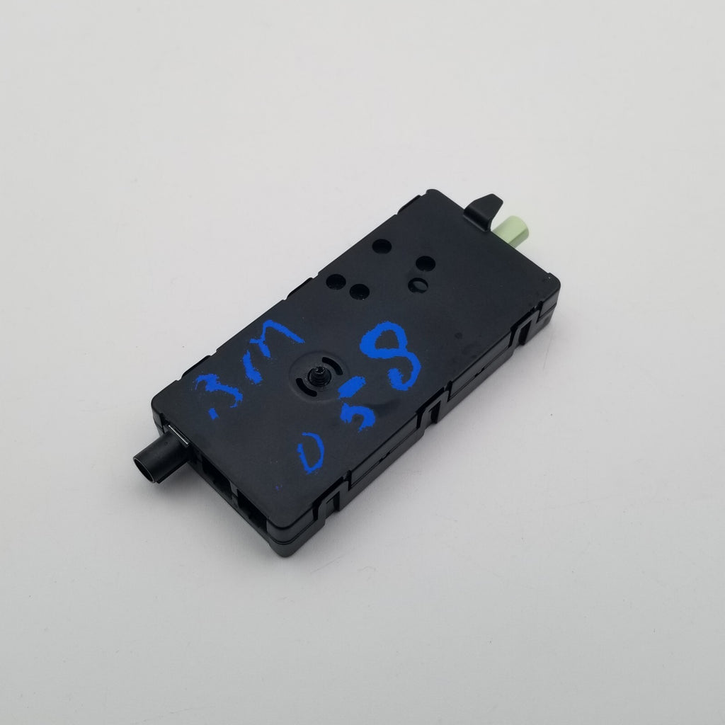 2018- 2023 BMW G30 530e Radio Antenna Amplifier Control Unit Module 8735981-03