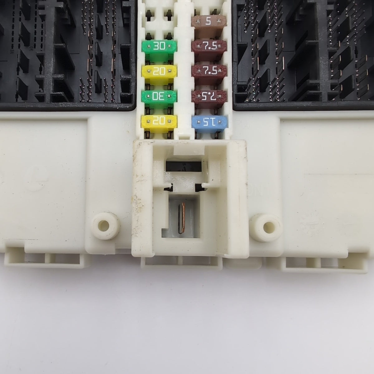 2013- 2016 BMW 320i 328i Body Domain Control Module BDC BCM OEM 9381101