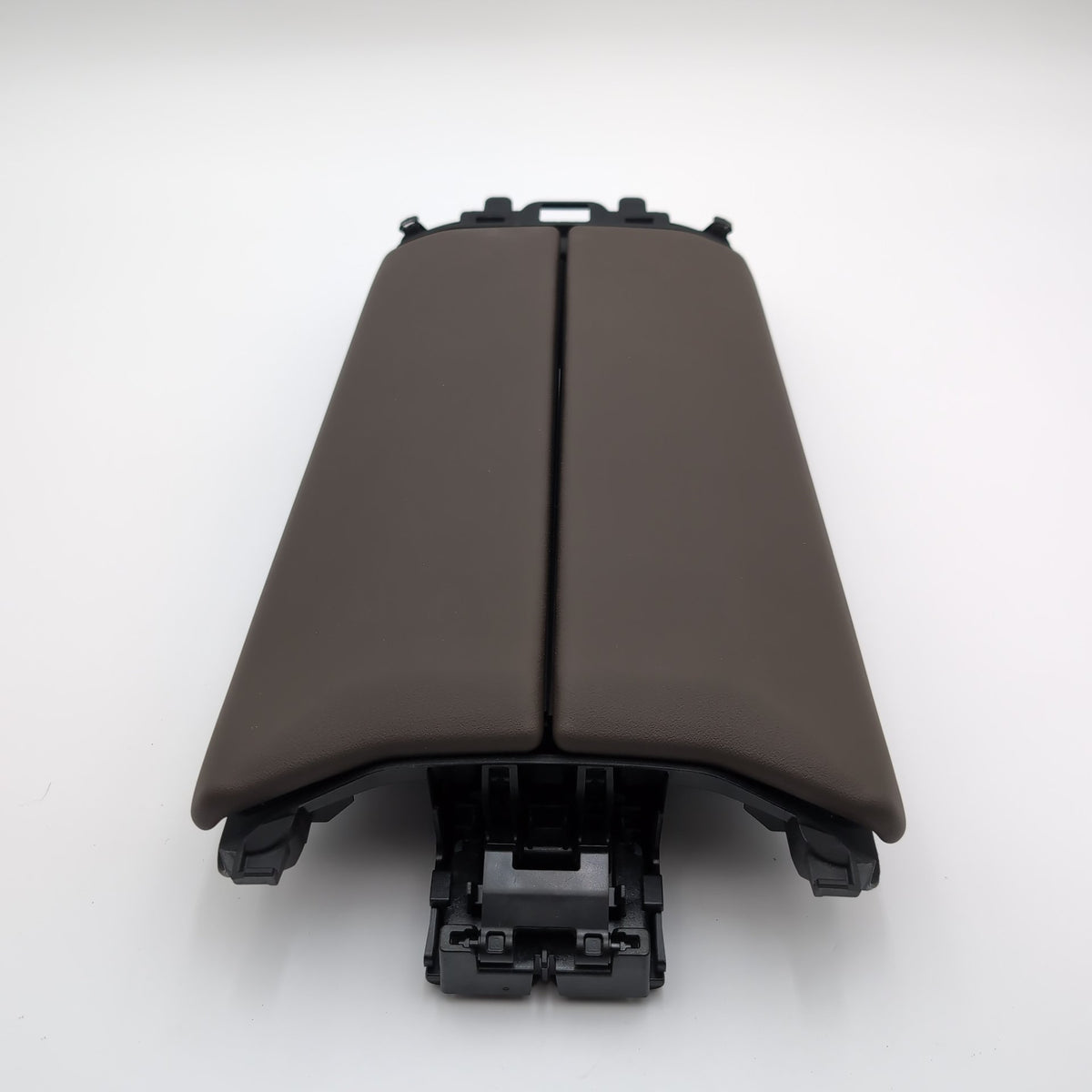 2024 - 2026 BMW 530i 540i i5 G60 Center Console Storage Folding Armrest Leather