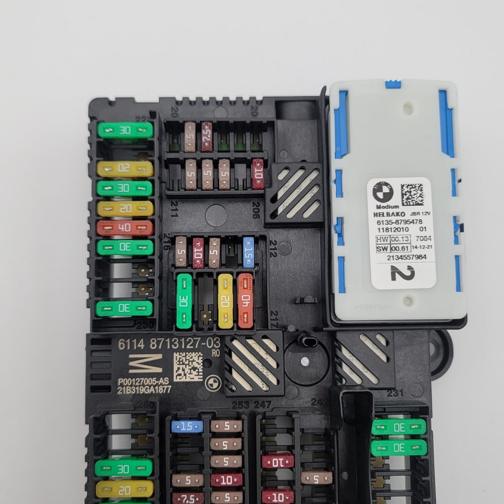 2019 - 2023 BMW M550i G30 G16 Rear Power Distribution Fuse Box 8713127