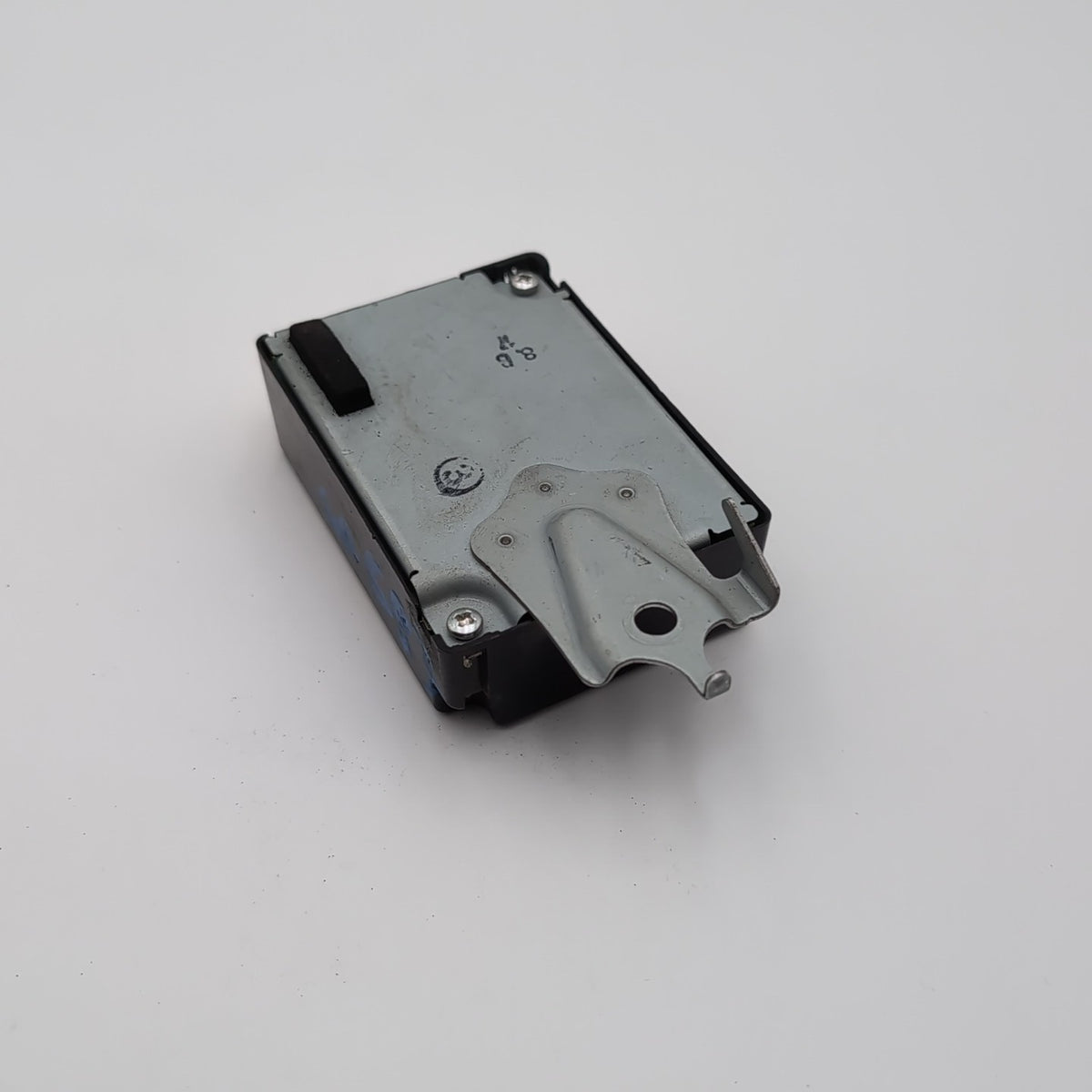2018 2019 Toyota Camry Keyless Ignition TPMS Receiver Control Module 897B0-06110