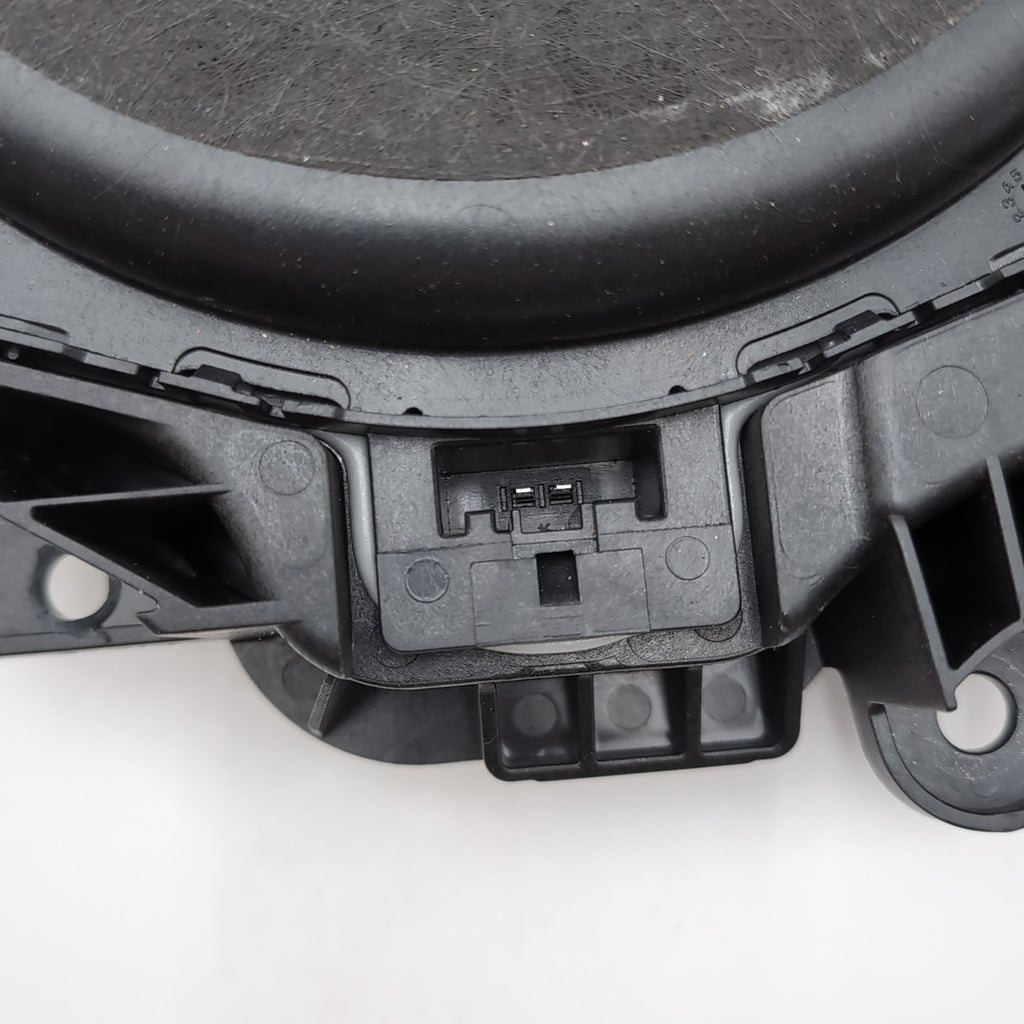 2024 2025 2026 BMW 530i 540i G60 Right Subwoofer Speaker 5A5AF88