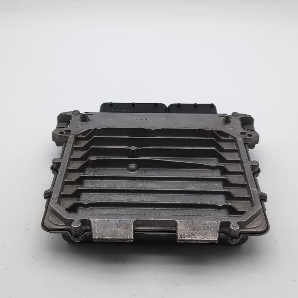 2015 2016 Mercedes C300 W205 Engine Computer Control Module A2749000800